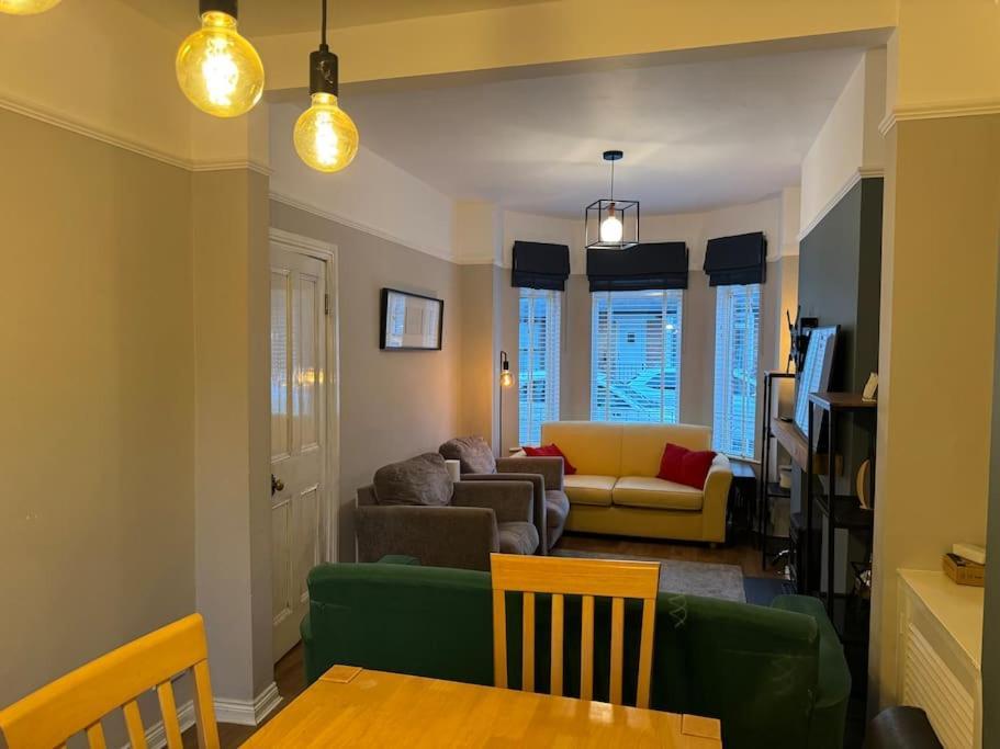 Stylish, Spacious And Central 4 Bedroom House Belfast Exteriér fotografie
